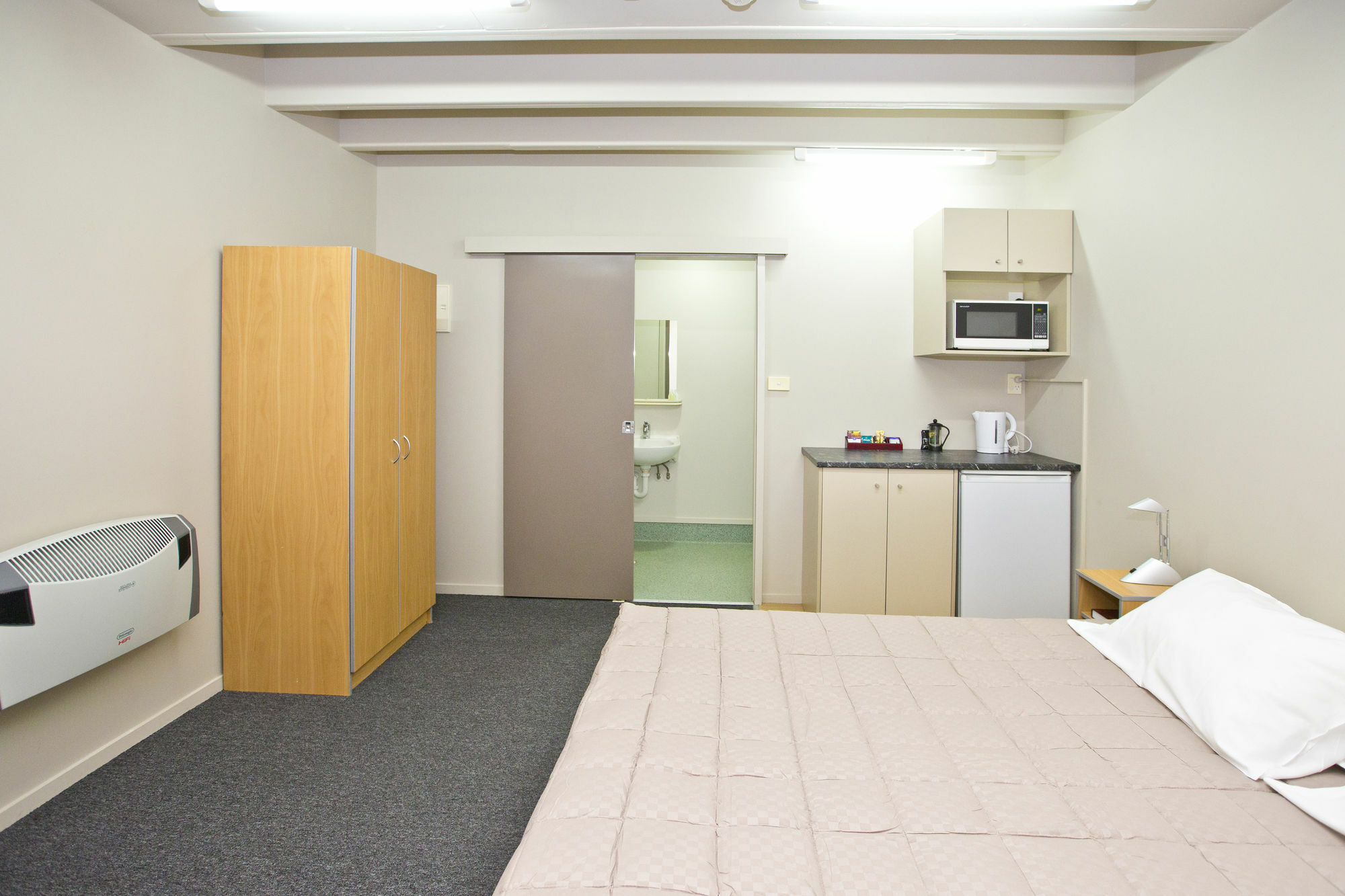 @ The Hub West Aparthotel Палмерстън Норт Екстериор снимка
