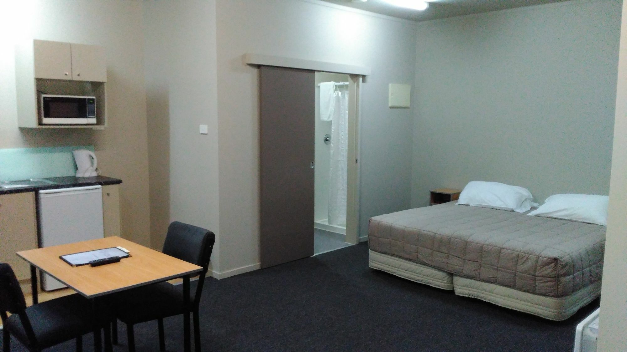 @ The Hub West Aparthotel Палмерстън Норт Екстериор снимка