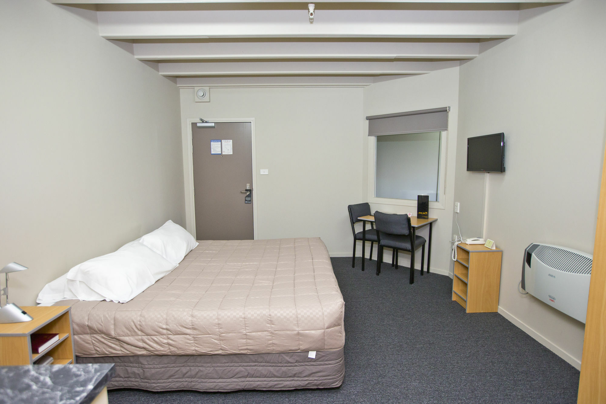 @ The Hub West Aparthotel Палмерстън Норт Екстериор снимка
