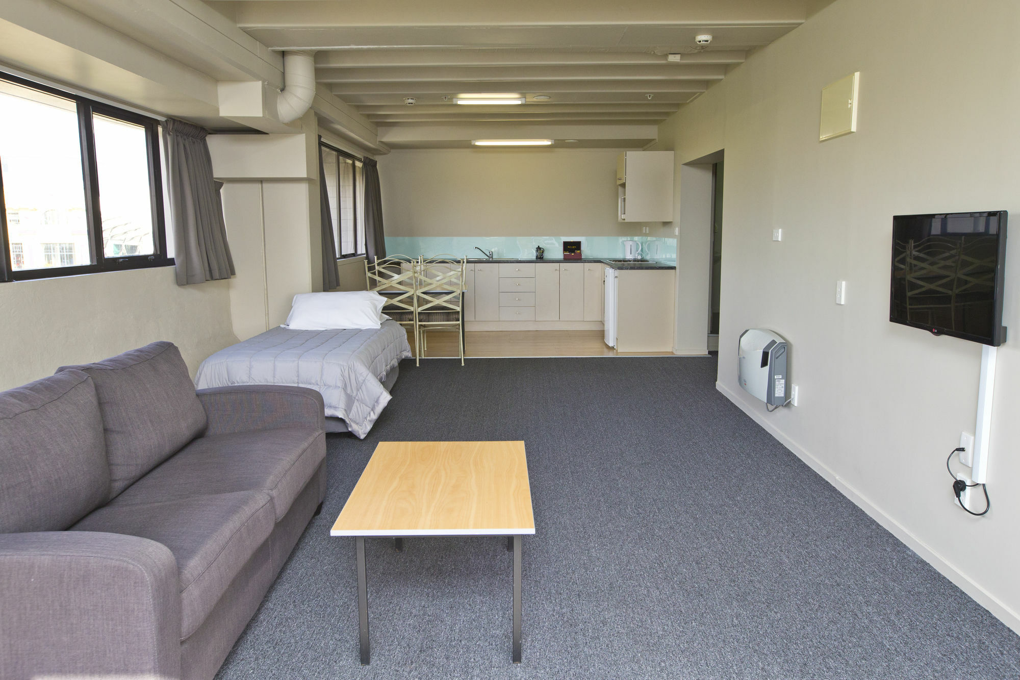 @ The Hub West Aparthotel Палмерстън Норт Екстериор снимка