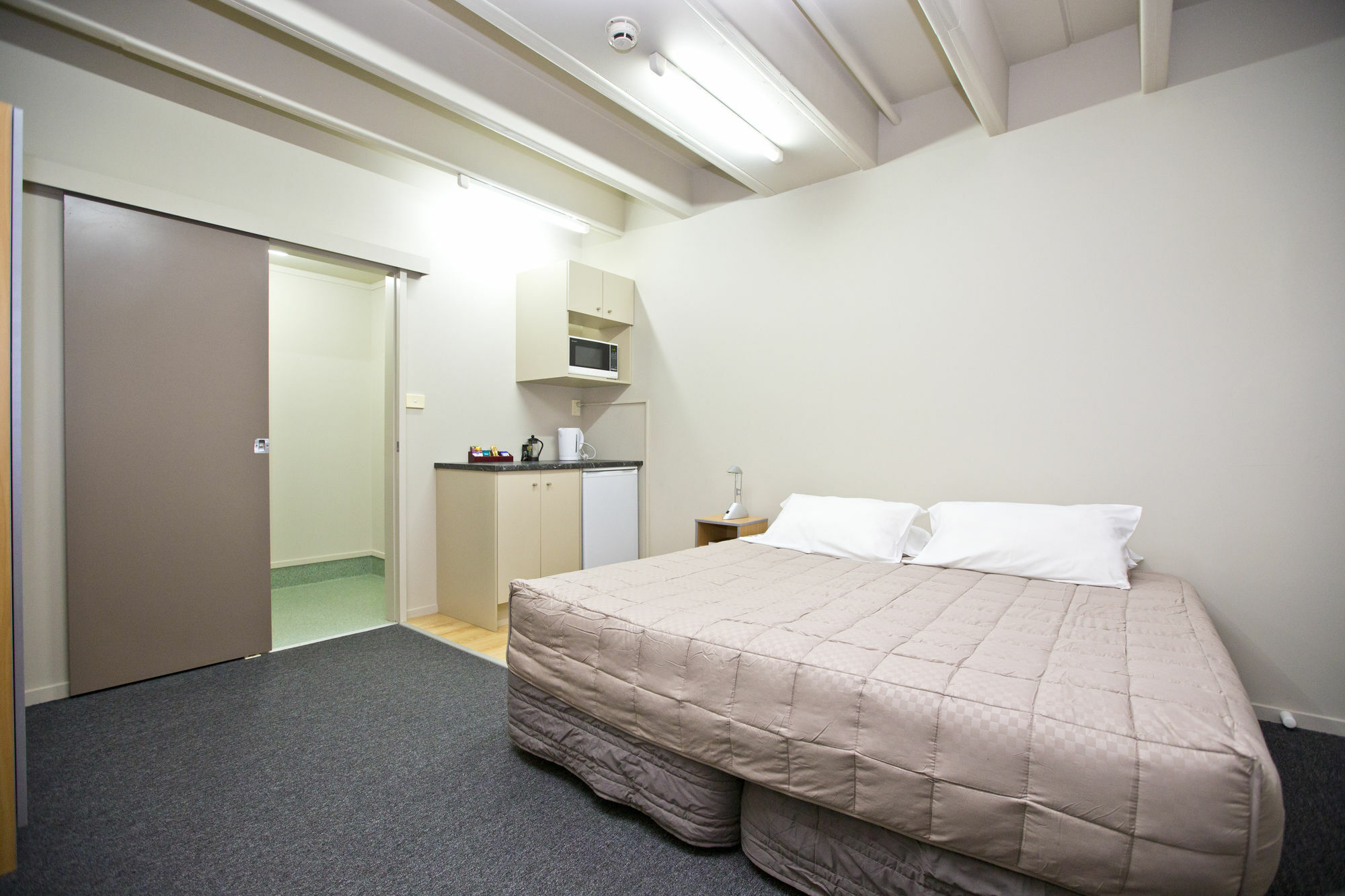 @ The Hub West Aparthotel Палмерстън Норт Екстериор снимка