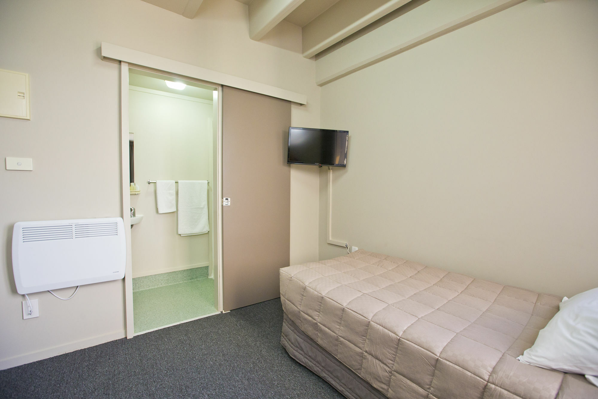 @ The Hub West Aparthotel Палмерстън Норт Екстериор снимка